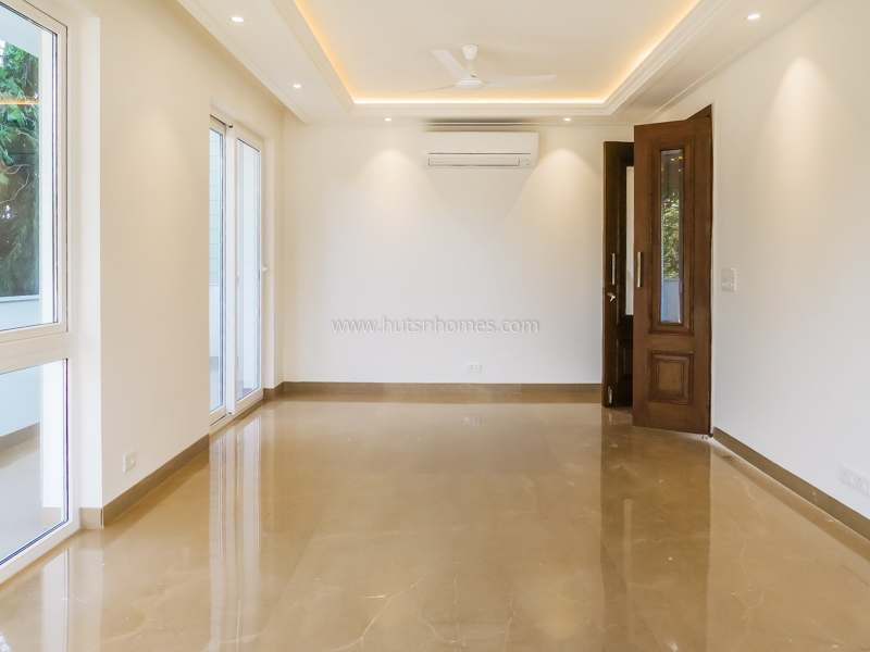 4 BHK Duplex For Rent in Vasant Vihar