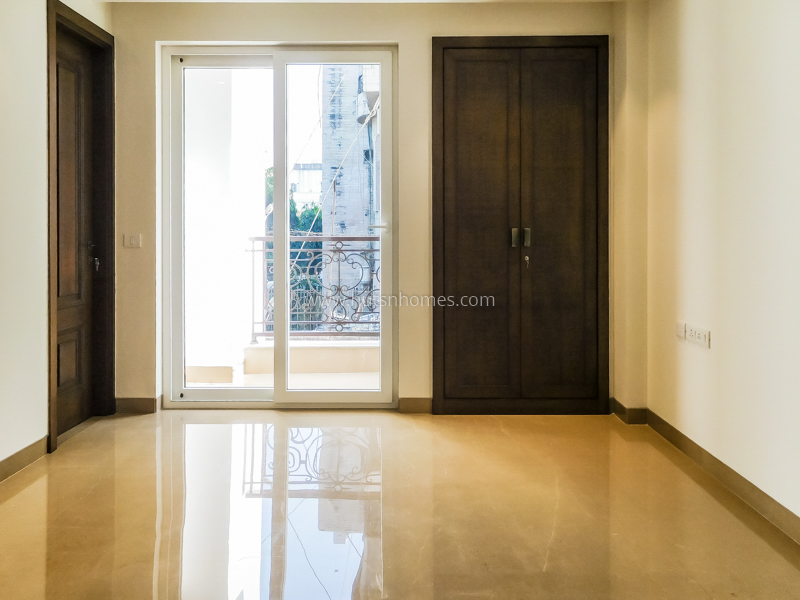 4 BHK Duplex For Rent in Vasant Vihar