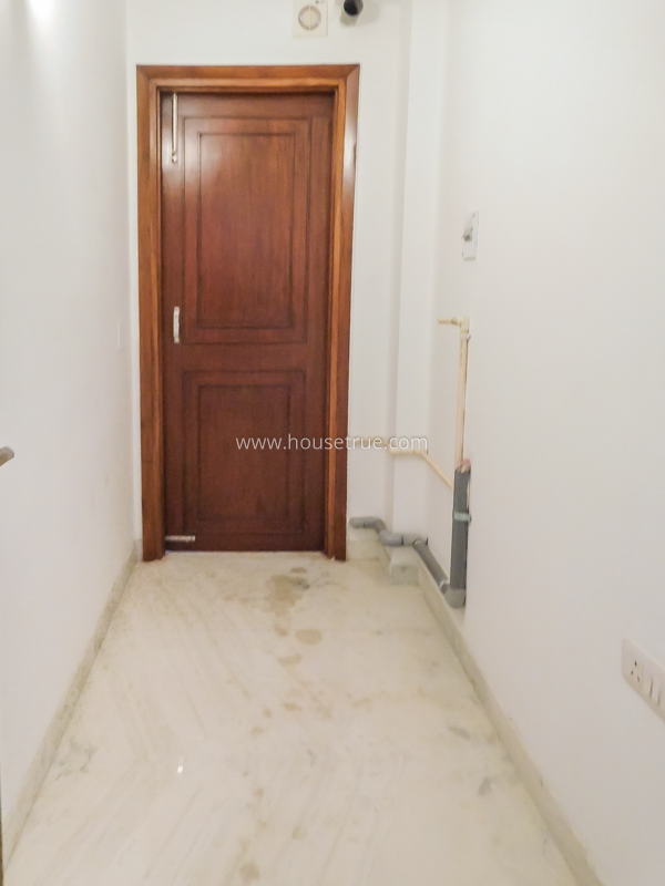 12 BHK Entire-Building For Rent in Defence Colony