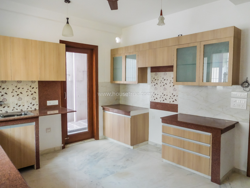 12 BHK Entire-Building For Rent in Defence Colony