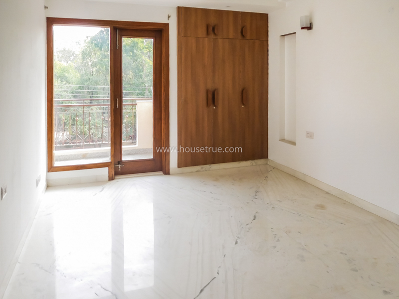12 BHK Entire-Building For Rent in Defence Colony