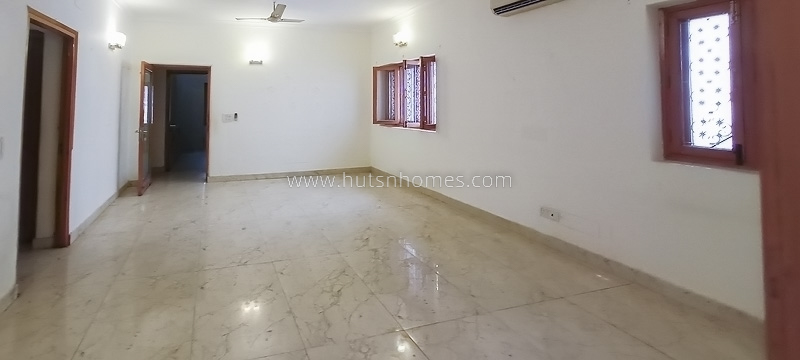 4 BHK House For Rent in Defence Colony