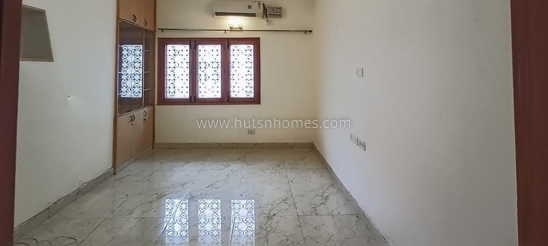 4 BHK House For Rent in Defence Colony