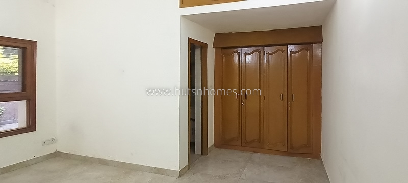 4 BHK House For Rent in Defence Colony