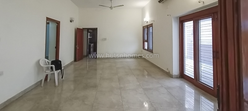 4 BHK House For Rent in Defence Colony
