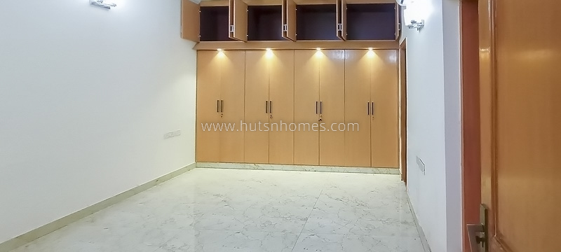4 BHK House For Rent in Defence Colony