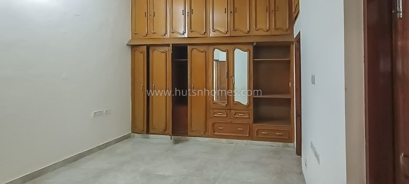 4 BHK House For Rent in Defence Colony