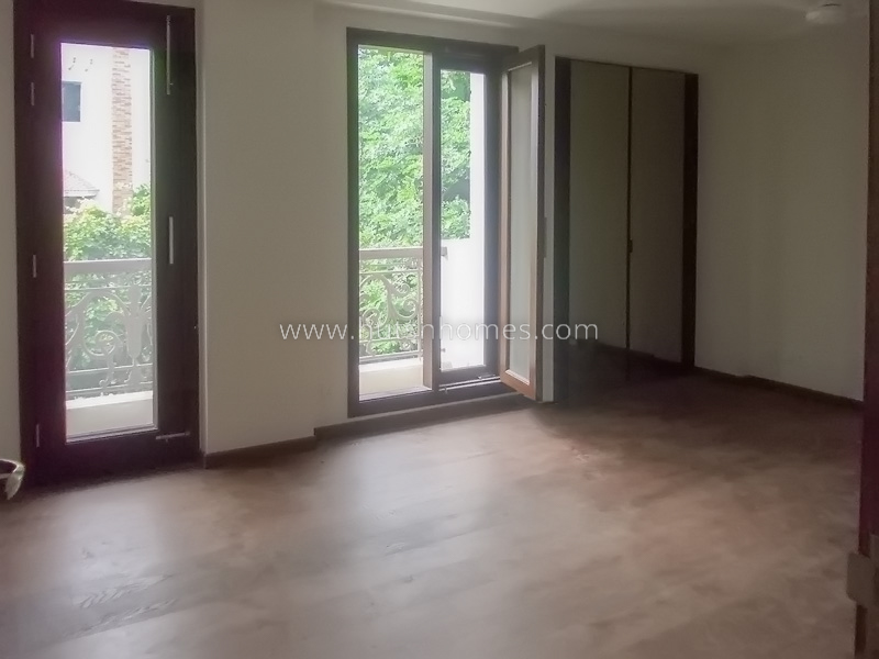 3 BHK Flat For Rent in Defence Colony