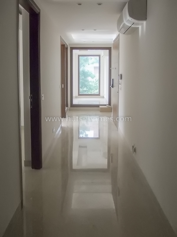 3 BHK Flat For Rent in Defence Colony
