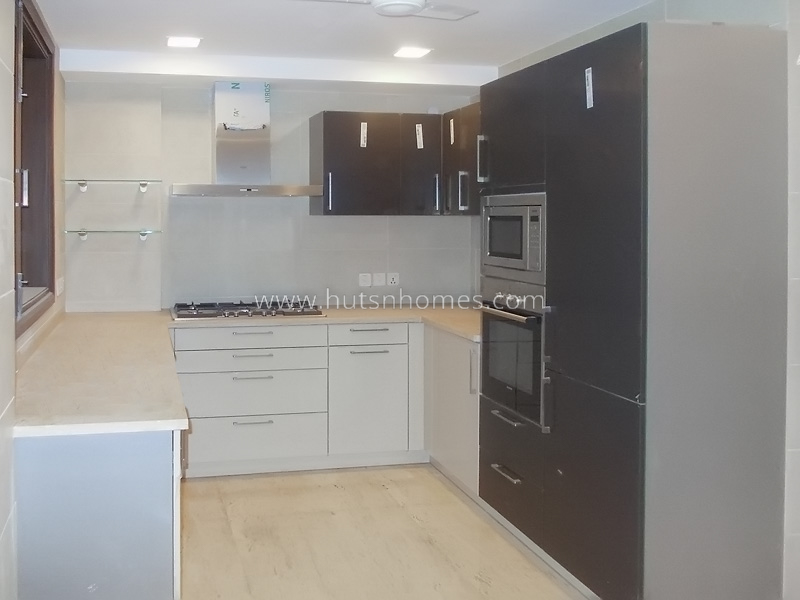3 BHK Flat For Rent in Defence Colony