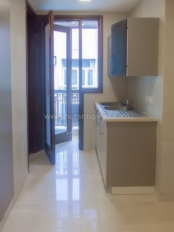 3 BHK Flat For Rent in Defence Colony