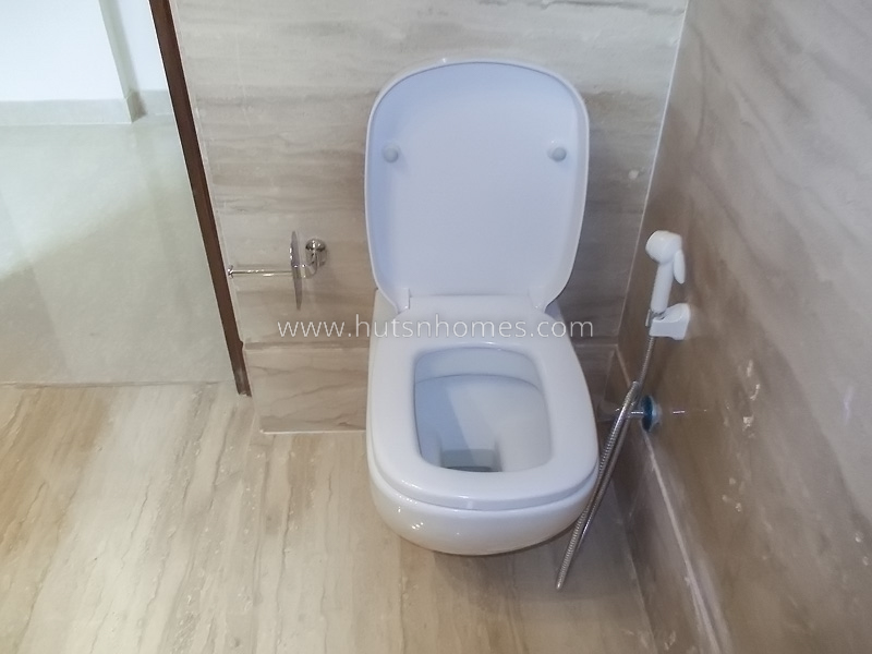 3 BHK Flat For Rent in Defence Colony