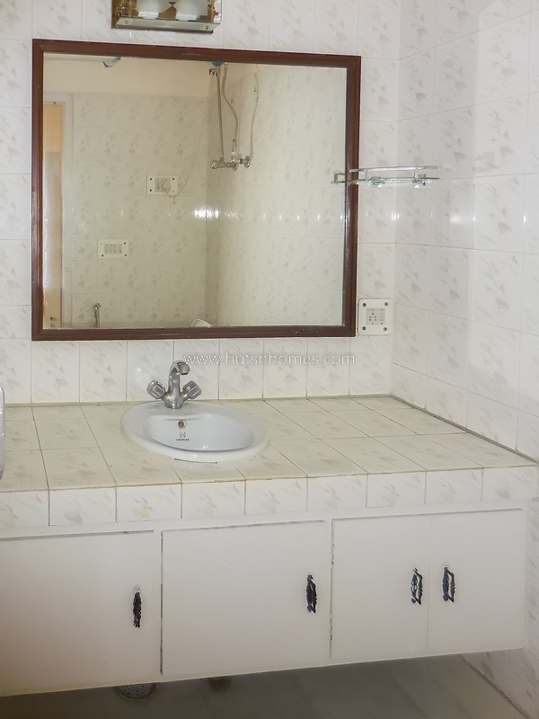 3 BHK Flat For Rent in Defence Colony