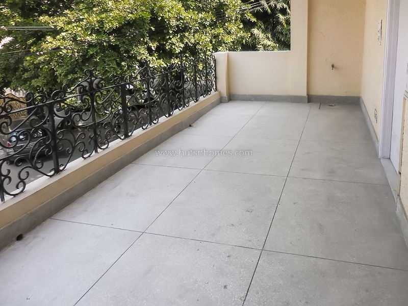 3 BHK Flat For Rent in Defence Colony