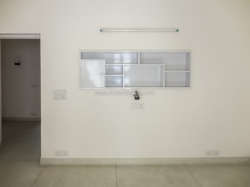 3 BHK Flat For Rent in Defence Colony