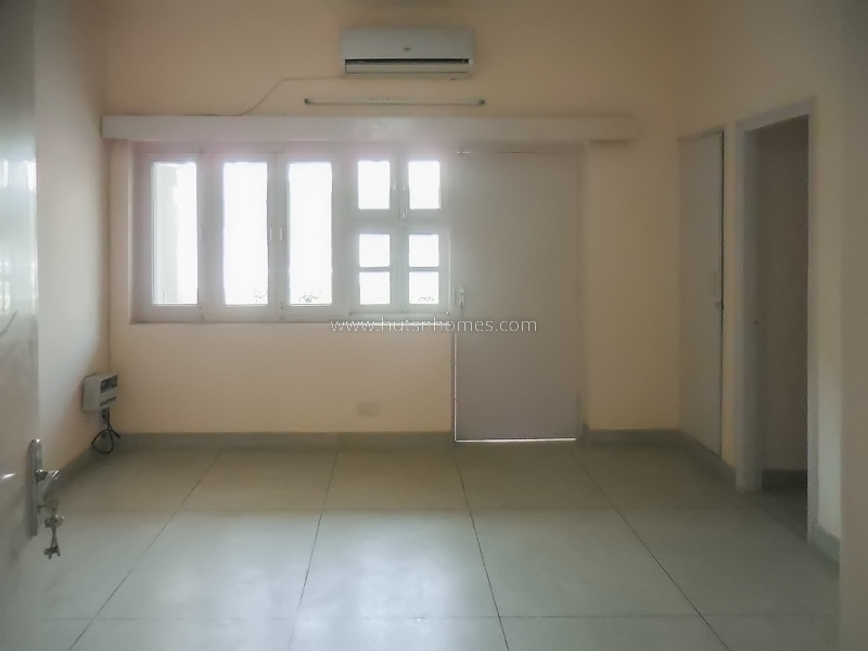 3 BHK Flat For Rent in Defence Colony