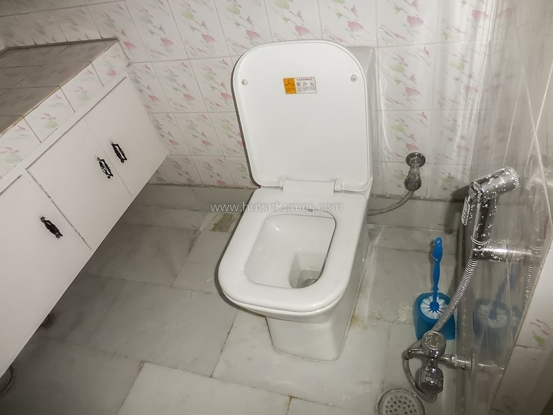 3 BHK Flat For Rent in Defence Colony