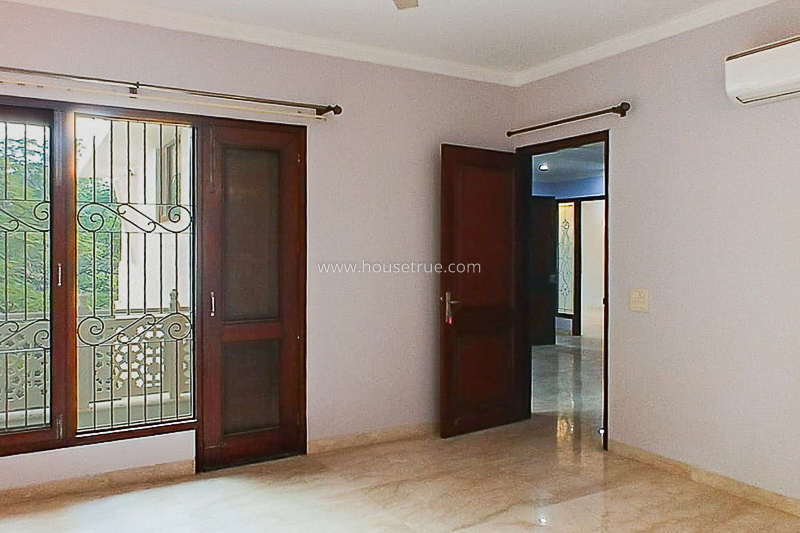 3 BHK Flat For Rent in Defence Colony