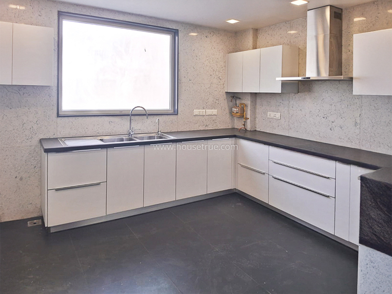 3 BHK Flat For Rent in Defence Colony