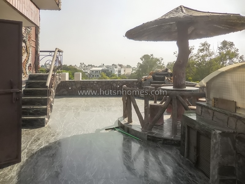 3 BHK Flat For Rent in Defence Colony