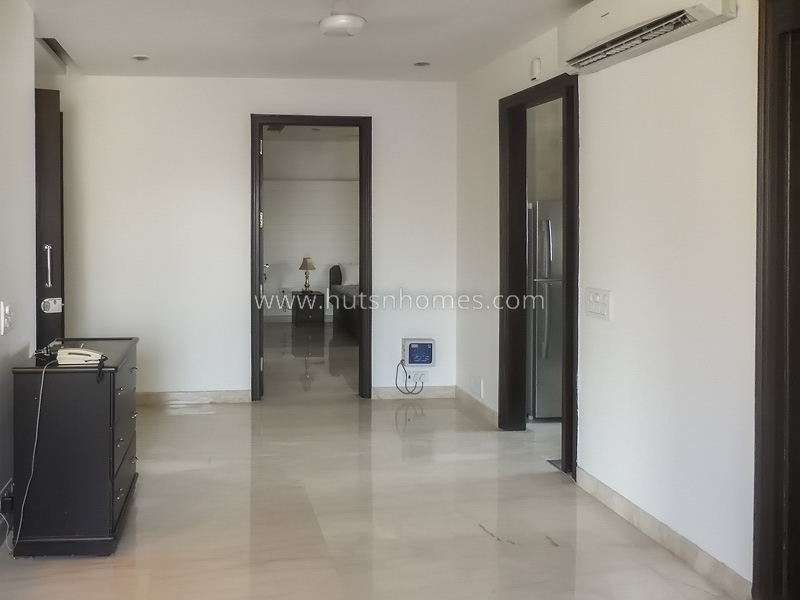 3 BHK Flat For Rent in Defence Colony