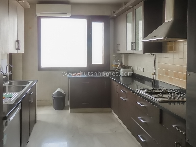 3 BHK Flat For Rent in Defence Colony