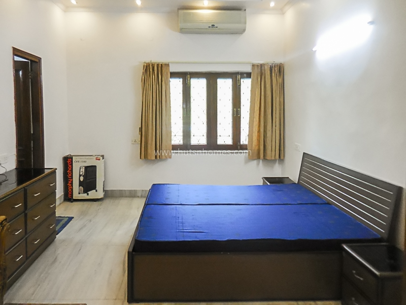 2 BHK Flat For Rent in Defence Colony