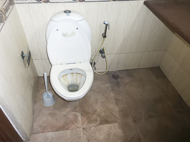 2 BHK Flat For Rent in Defence Colony