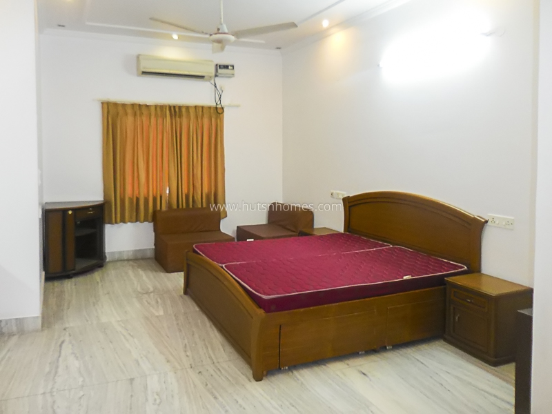 2 BHK Flat For Rent in Defence Colony