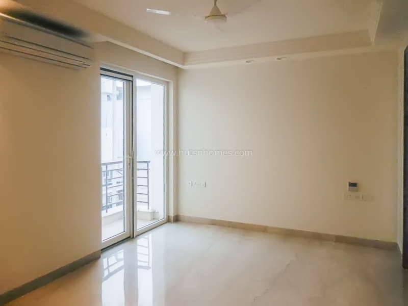 4 BHK Flat For Rent in South Extension 2