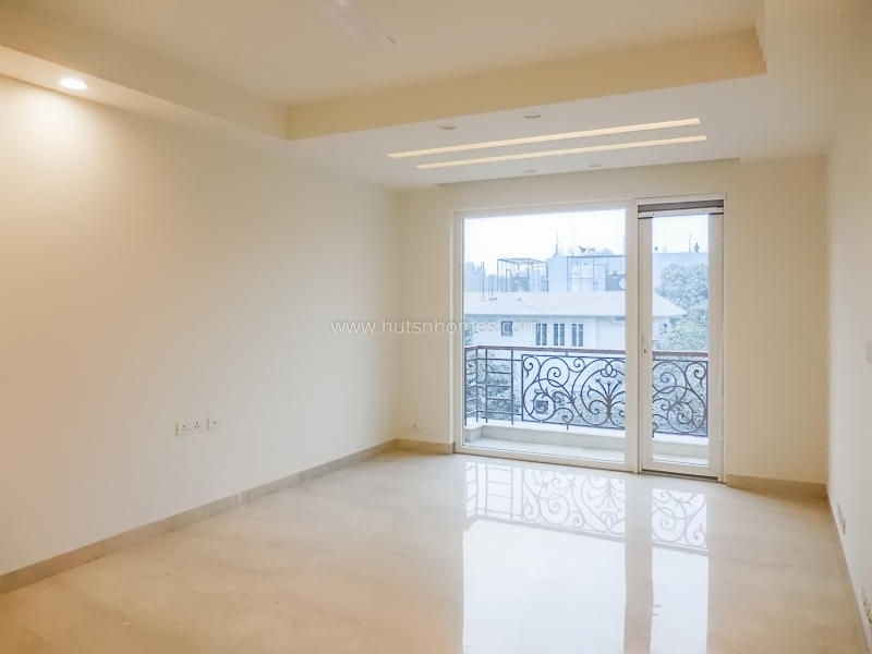 4 BHK Flat For Rent in South Extension 2
