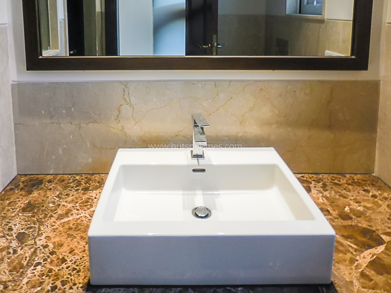 4 BHK Flat For Rent in South Extension 2