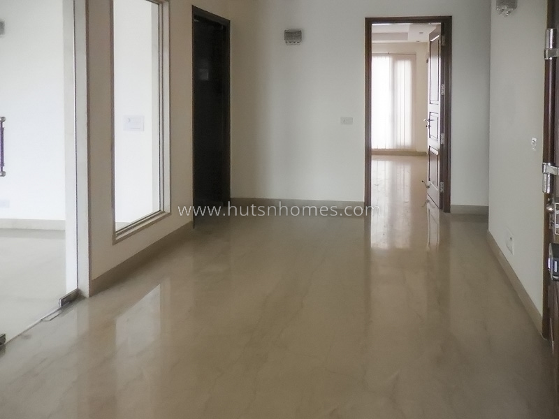3 BHK Flat For Rent in Defence Colony