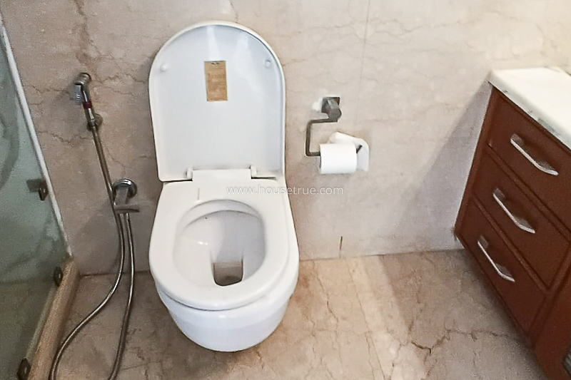 3 BHK Flat For Rent in Defence Colony