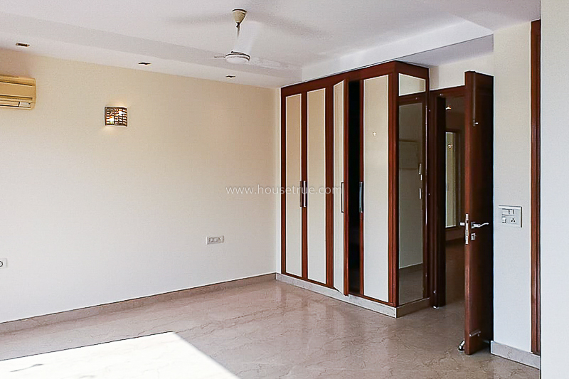 3 BHK Flat For Rent in Defence Colony