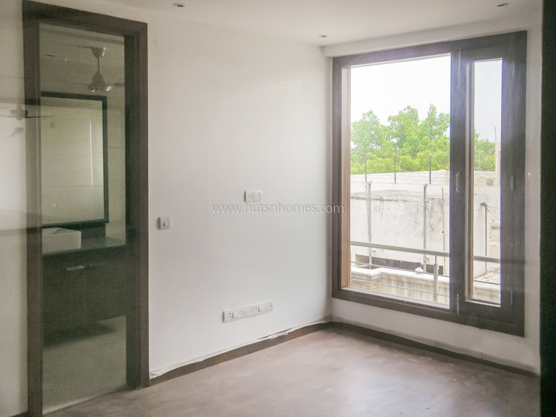 4 BHK Flat For Rent in Greater Kailash Part 1