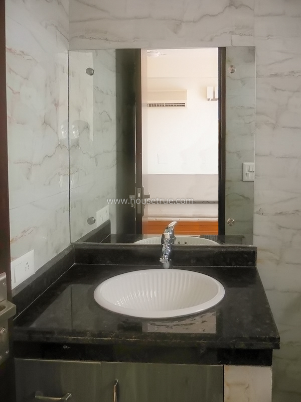 3 BHK Builder Floor For Rent in Defence Colony