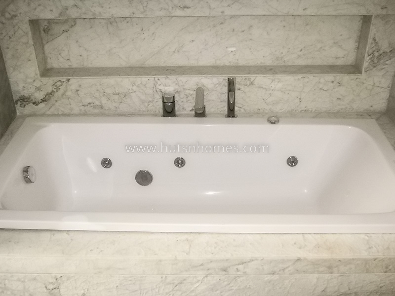 4 BHK Flat For Rent in Vasant Vihar