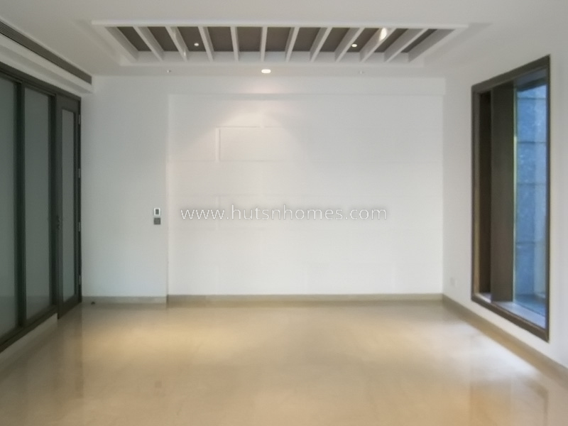 4 BHK Flat For Rent in Vasant Vihar