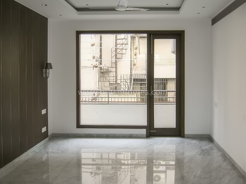 4 BHK Flat For Rent in Vasant Vihar
