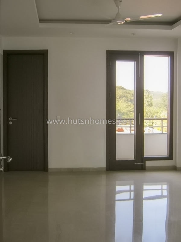 4 BHK Flat For Rent in Vasant Vihar