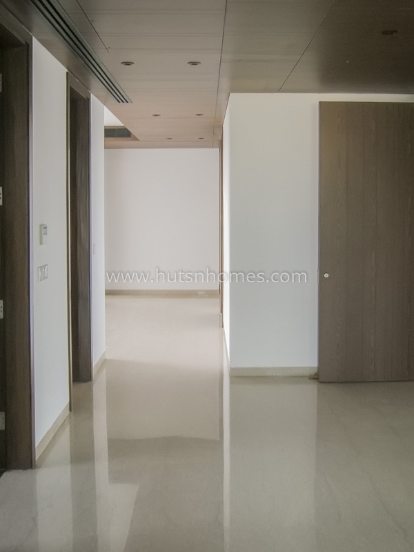 4 BHK Flat For Rent in Vasant Vihar