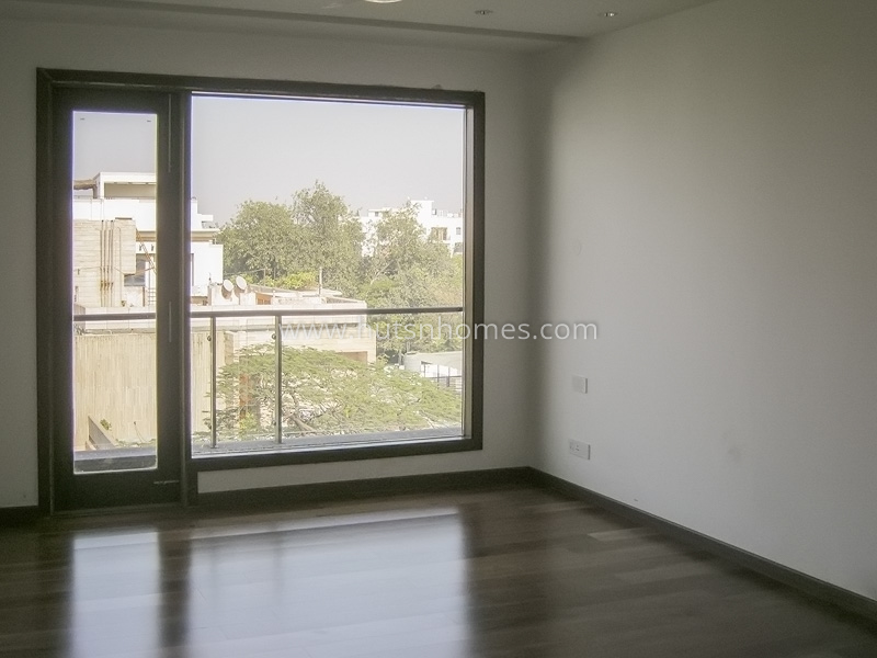 4 BHK Flat For Rent in Vasant Vihar