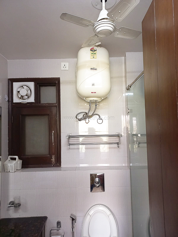 4 BHK Flat For Rent in Defence Colony
