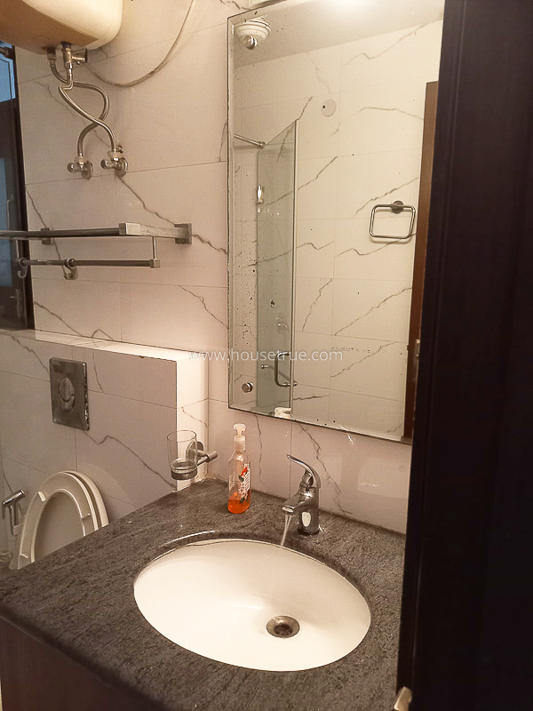 4 BHK Flat For Rent in Defence Colony