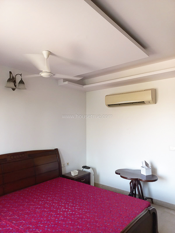 4 BHK Flat For Rent in Defence Colony