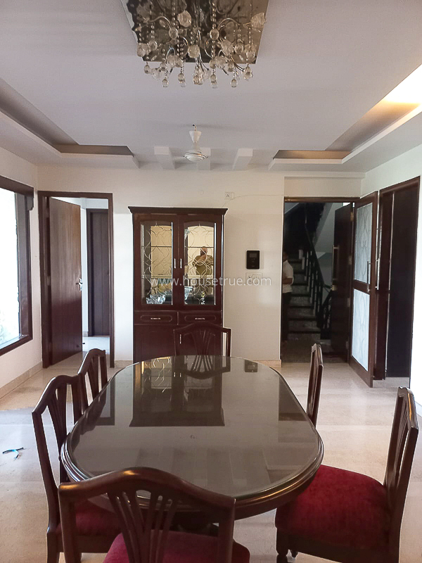 4 BHK Flat For Rent in Defence Colony