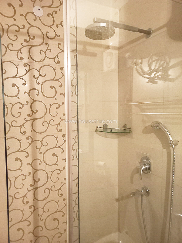 4 BHK Flat For Rent in Defence Colony