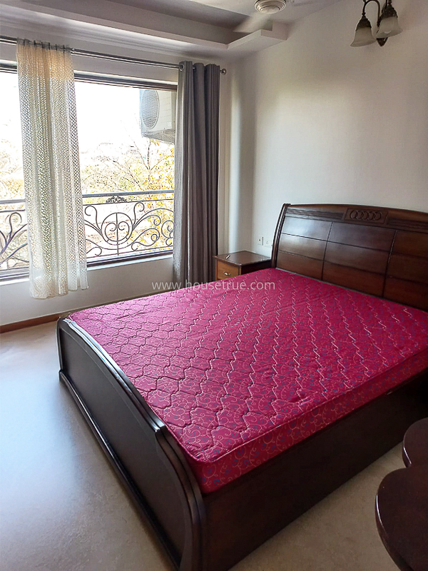 4 BHK Flat For Rent in Defence Colony