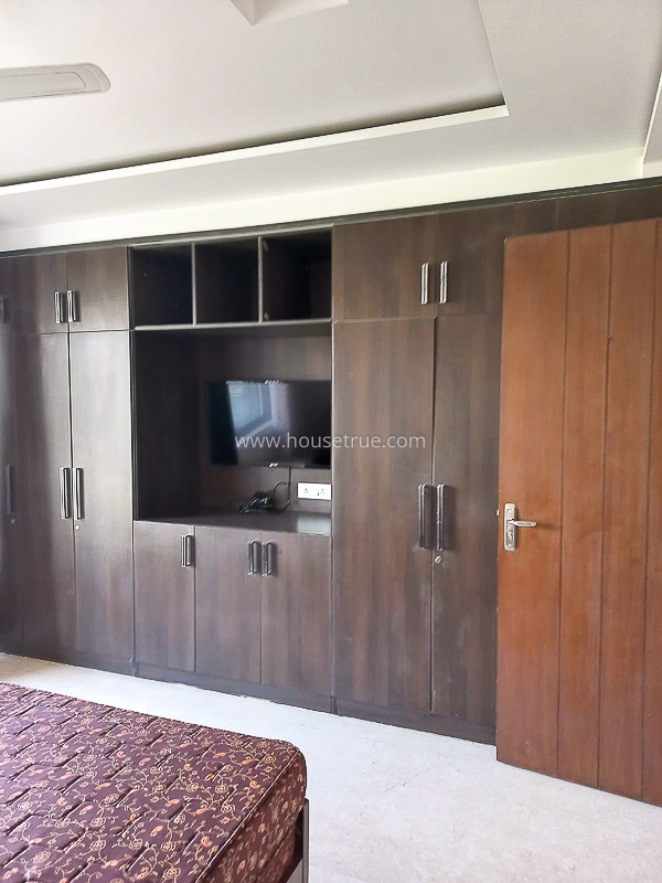4 BHK Flat For Rent in Defence Colony